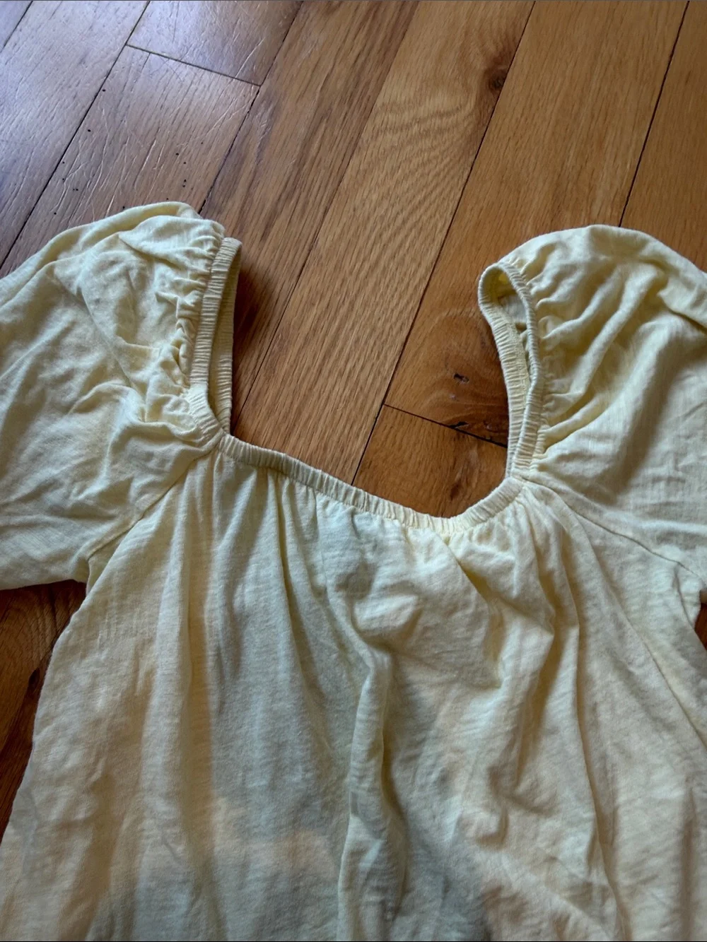Old Navy Pale Yellow Square Neck Puff-Sleeve Top Size Small Tall - C1-323
